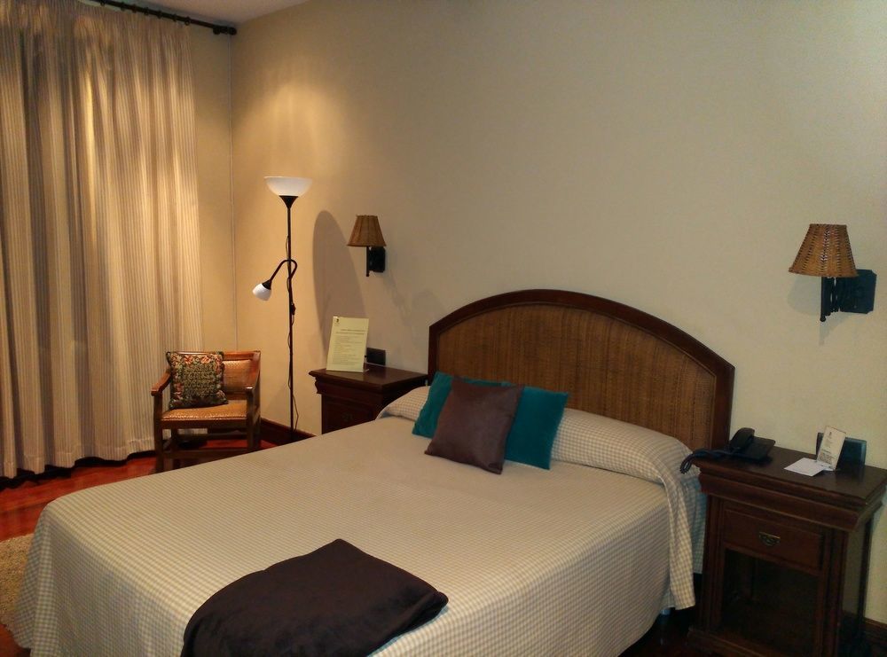 Hotel Rua Villar Сантьяго-де-Компостела Экстерьер фото